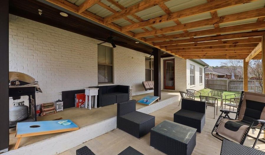 108 Vineyard Blvd, Brandon, MS 39047 - 5 Beds, 3 Bath