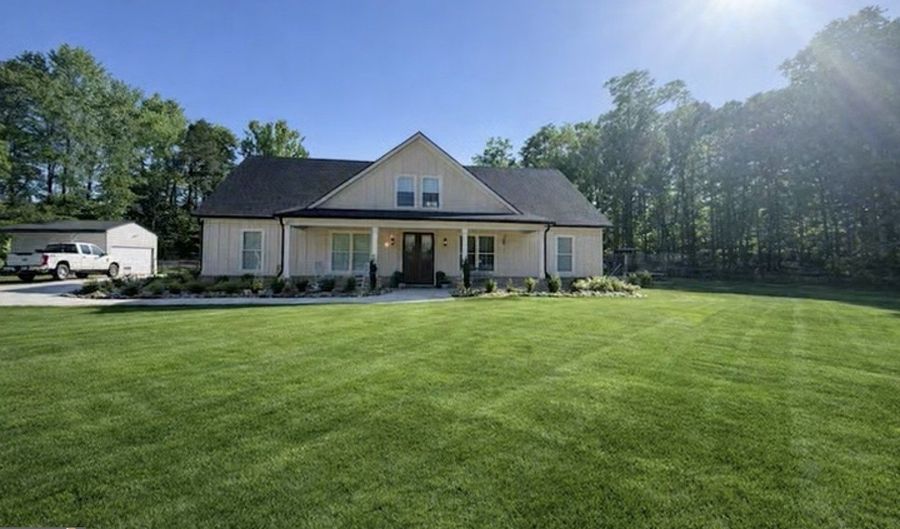 425 Dean Rd, Barnesville, GA 30204 - 7 Beds, 5 Bath