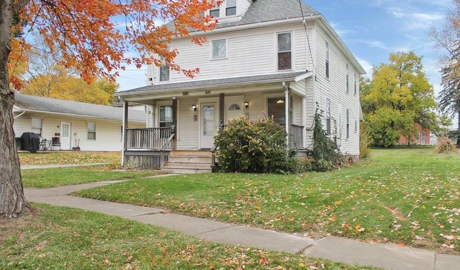 328 W 4th St, Ashland, OH 44805 - 5 Beds, 2 Bath
