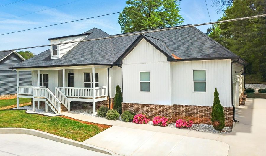 1786 Welcome Valley Rd, Benton, TN 37307 - 3 Beds, 2 Bath