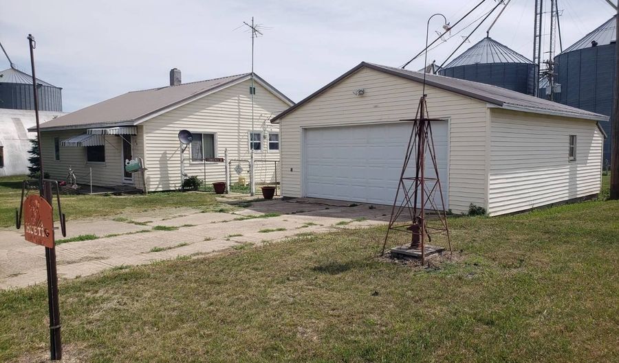 110 Cedar St, Belden, NE 68717 - 4 Beds, 2 Bath