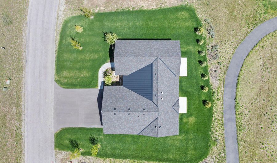 185 COLUMBINE St, Alpine, WY 83128 - 3 Beds, 2 Bath