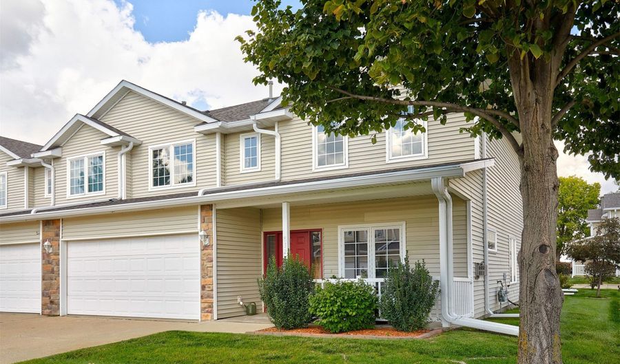 832 Red Hawk Way SE, Altoona, IA 50009 - 2 Beds, 3 Bath