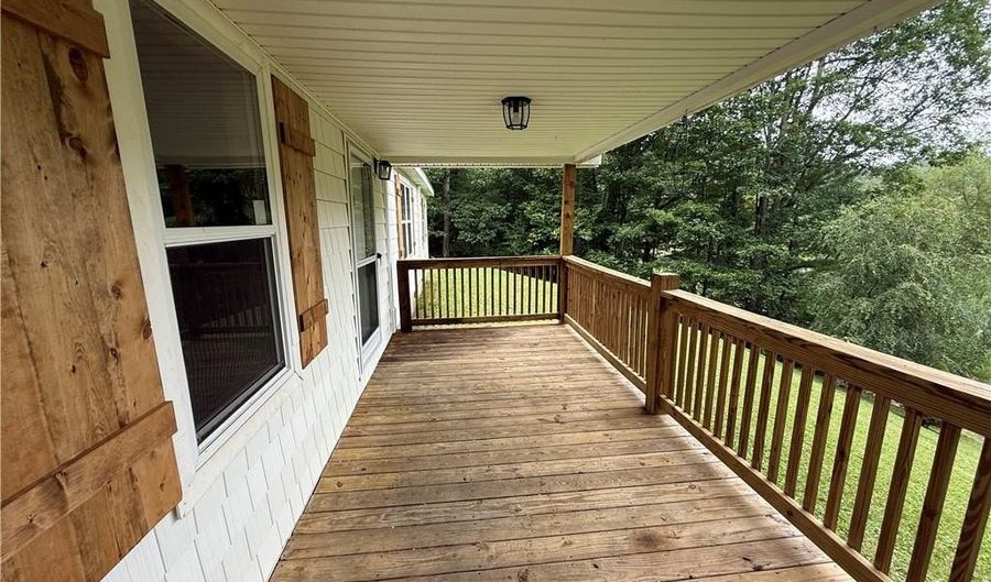 1074 Howard Colvard Rd, Crumpler, NC 28617 - 3 Beds, 2 Bath