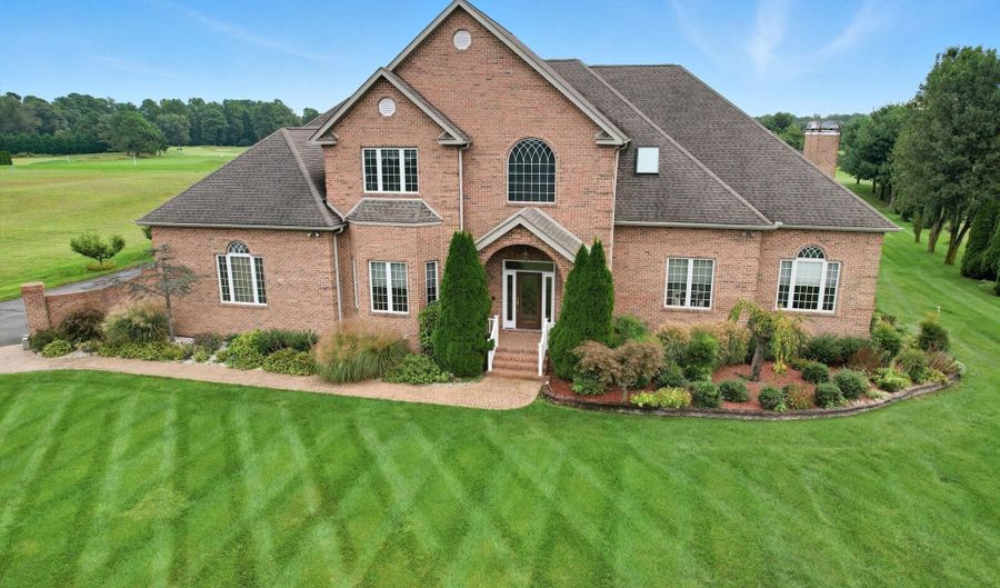 328 RAVEN Cir, Camden Wyoming, DE 19934 - 5 Beds, 6 Bath