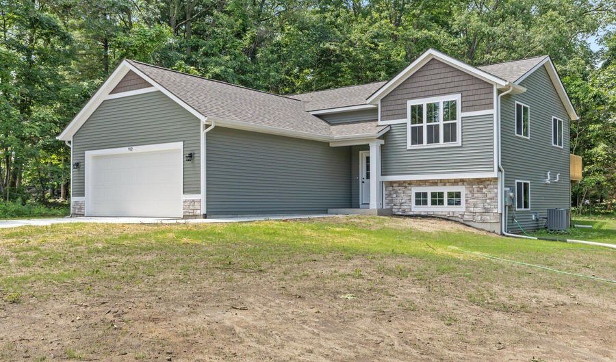 912 Blueberry Pine Ct 35, Allegan, MI 49010 - 3 Beds, 2 Bath