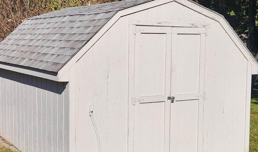 1703 E Mcgregor St, Algona, IA 50511 - 2 Beds, 2 Bath