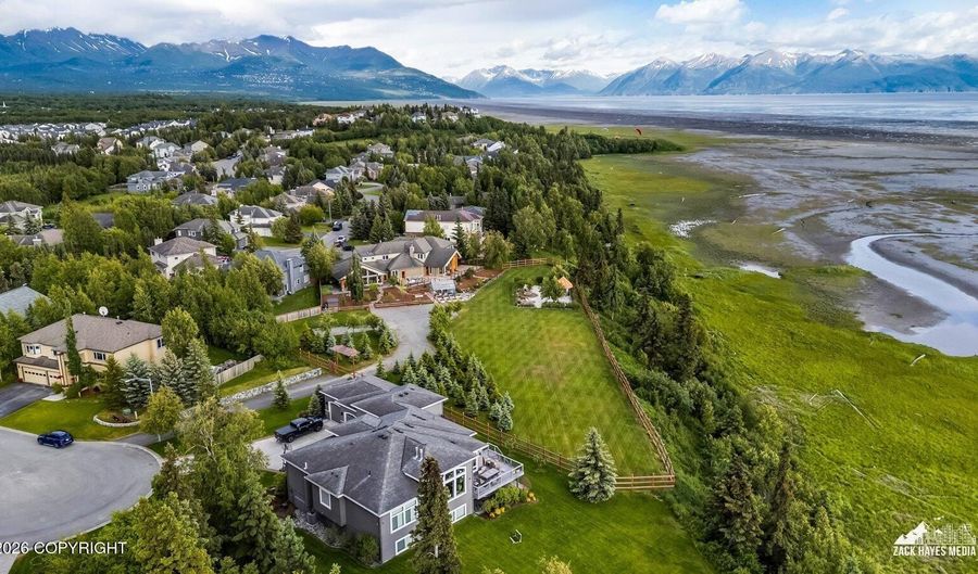 3430 Southbluff Cir, Anchorage, AK 99515 - 7 Beds, 6 Bath