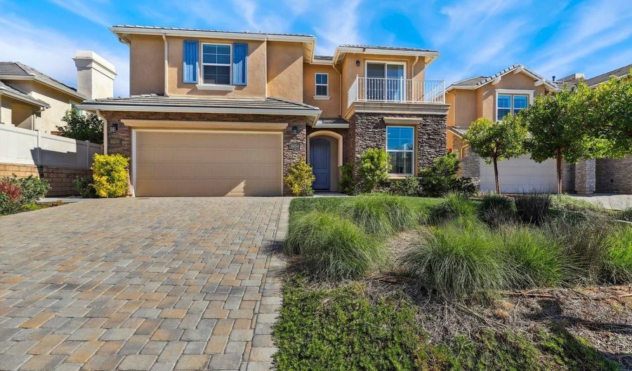 6654 Peregrine Pl, Carlsbad, CA 92011 - 6 Beds, 5 Bath