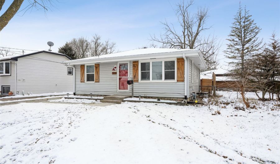 218 SW Des Moines St, Ankeny, IA 50023 - 3 Beds, 2 Bath