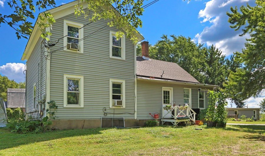 1101 N Deep Lake Rd, Antioch, IL 60002 - 4 Beds, 2 Bath