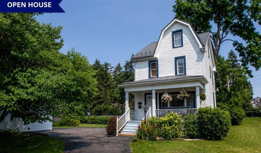 202 W Whittier Ave, Altoona, PA 16602 - 4 Beds, 2 Bath
