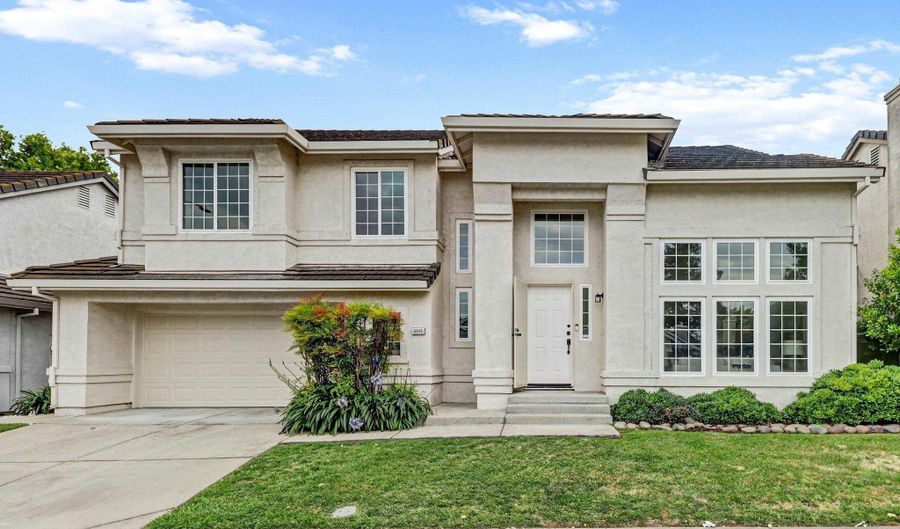 8840 Redwater, Antelope, CA 95843 - 4 Beds, 2 Bath