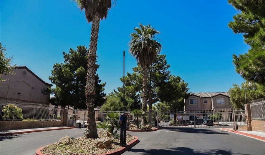 2621 Adelante Ave 102, Las Vegas, NV 89106 - 2 Beds, 3 Bath