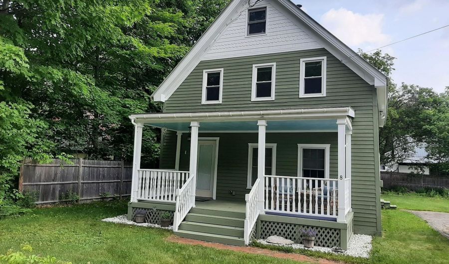 8 Kearsarge St, Bartlett, NH 03812 - 2 Beds, 2 Bath