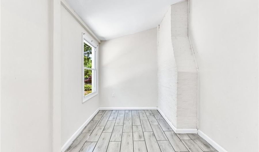 11 Sunset Ave, Coventry, RI 02816 - 3 Beds, 2 Bath