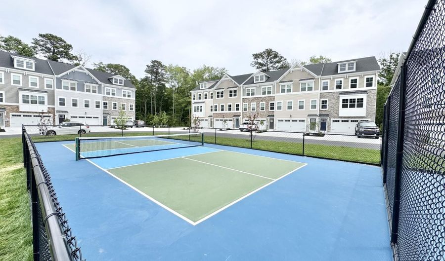 12452 SEA OAKS Ln 5, Berlin, MD 21811 - 3 Beds, 4 Bath