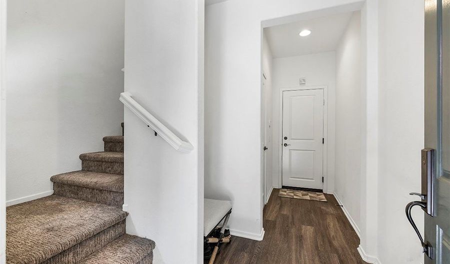 596 S Casita St, Anaheim, CA 92805 - 2 Beds, 2 Bath