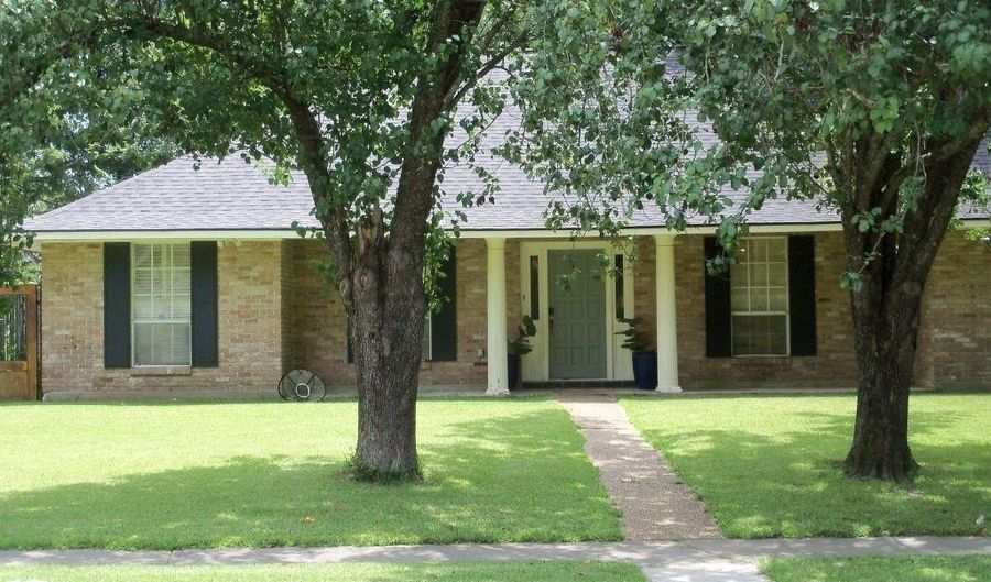 4377 Chelsea Dr, Baton Rouge, LA 70809 - 4 Beds, 2 Bath