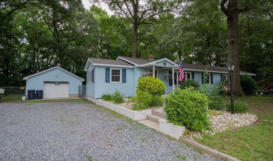 38402 ROBIN HOOD Rd, Delmar, DE 19940 - 3 Beds, 3 Bath