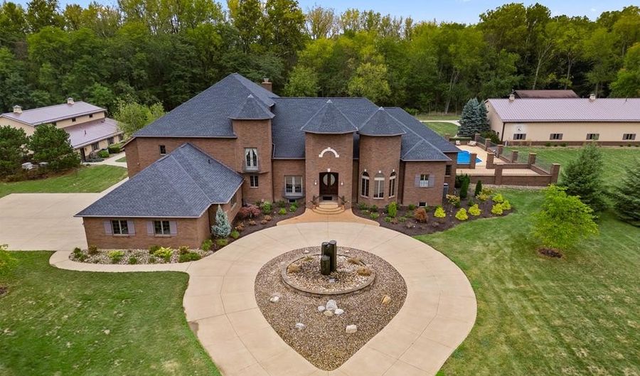 706 Twp Rd 1600, Ashland, OH 44805 - 4 Beds, 6 Bath