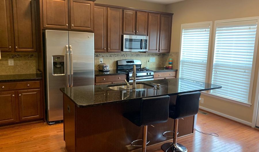 21762 HARROUN Ter, Ashburn, VA 20147 - 3 Beds, 4 Bath