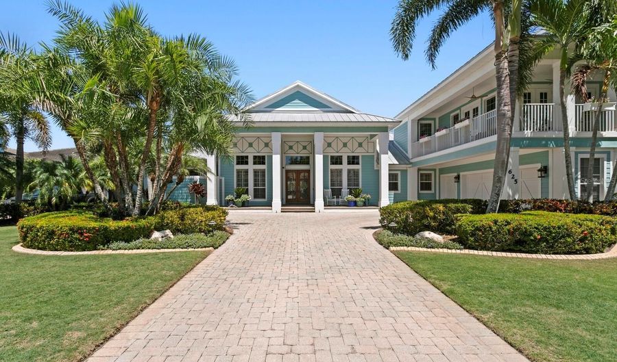625 BALIBAY Rd, Apollo Beach, FL 33572 - 4 Beds, 5 Bath