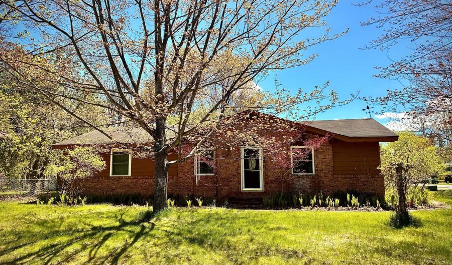 1309 Crestview Dr, Alpena, MI 49707 - 3 Beds, 2 Bath