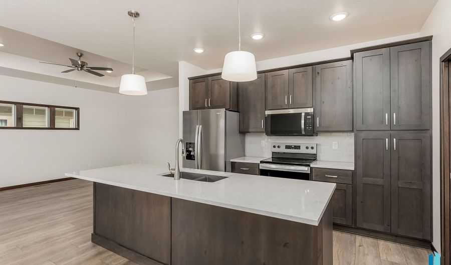 2404 E Tinley St, Brandon, SD 57005 - 2 Beds, 2 Bath