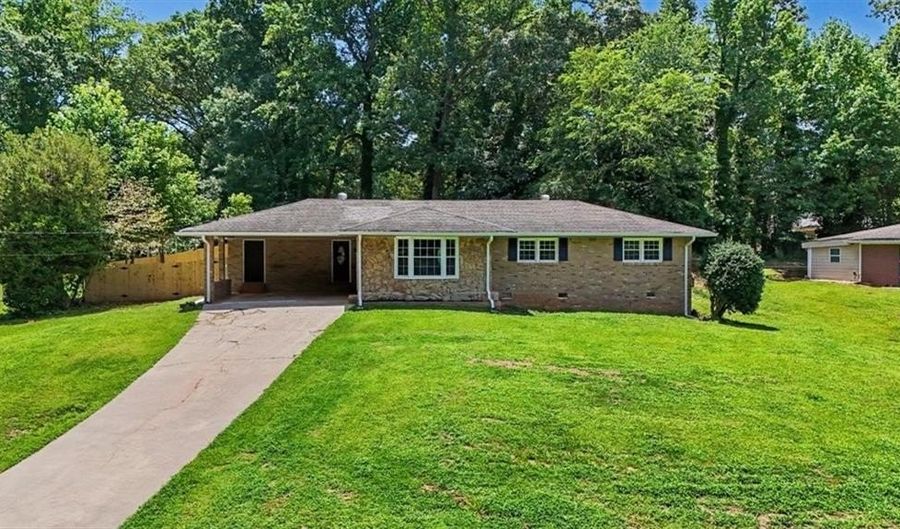 1595 Jacqueline Cir, Austell, GA 30168 - 5 Beds, 3 Bath