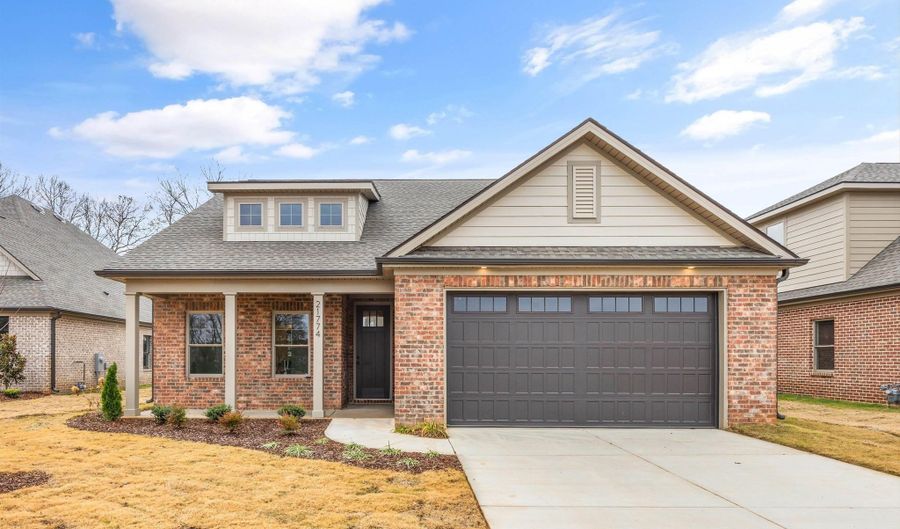 21774 Hemlock Dr, Athens, AL 35613 - 4 Beds, 3 Bath