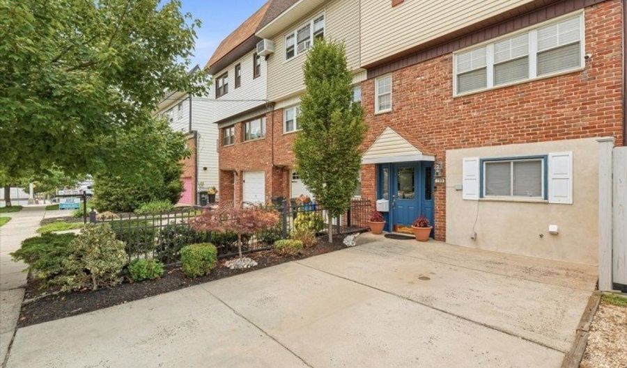 199 Avenue A, Bayonne, NJ 07002 - 6 Beds, 3 Bath