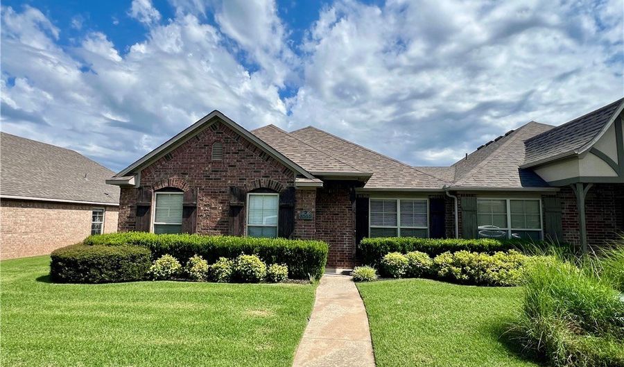 3202 Stoneway Ave, Bentonville, AR 72712 - 2 Beds, 2 Bath