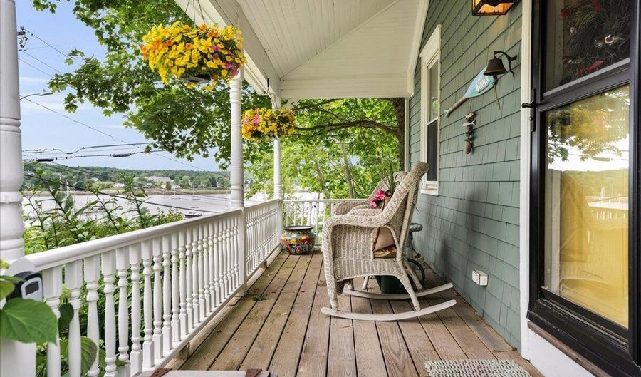 23 Commercial St, Belfast, ME 04915 - 3 Beds, 2 Bath