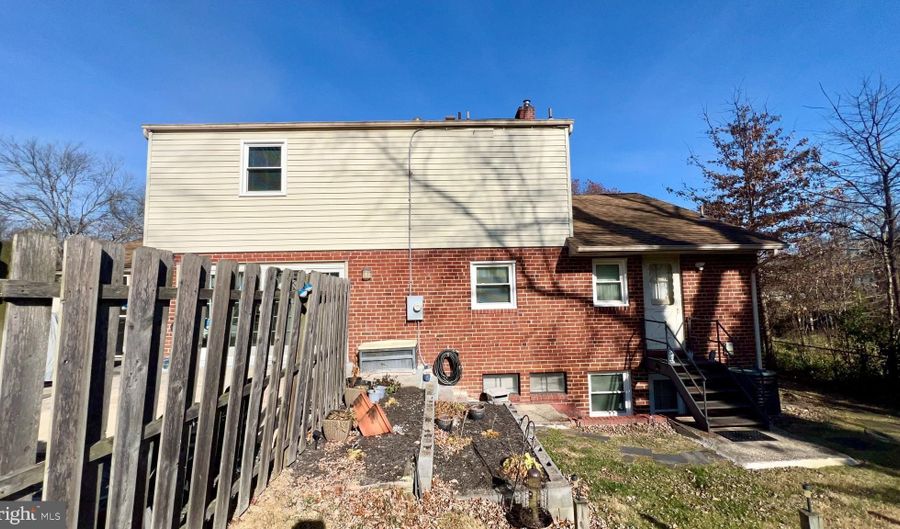 3201 CASTLELEIGH Rd, Beltsville, MD 20705 - 4 Beds, 4 Bath