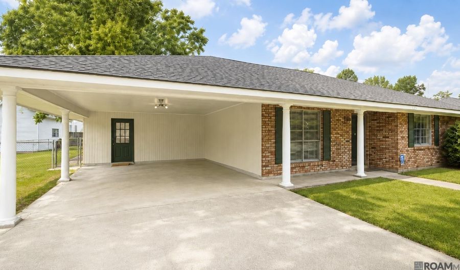 2556 Theodosia Dr, Baton Rouge, LA 70809 - 4 Beds, 2 Bath