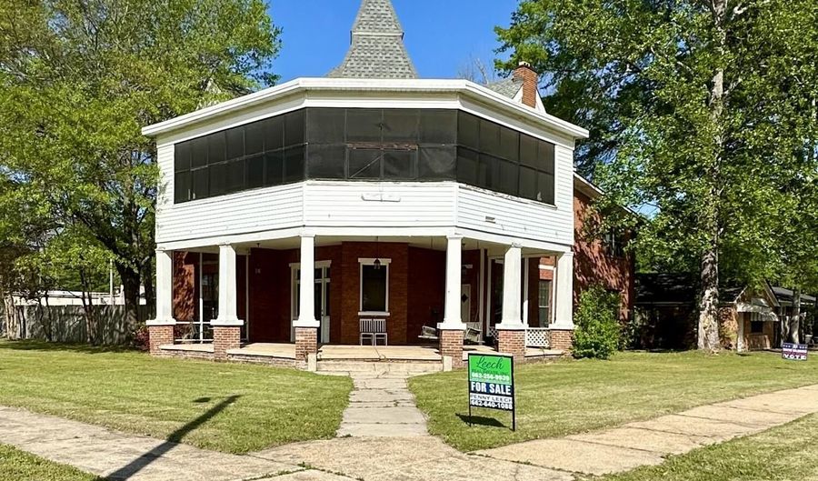 211 S 5th Ave, Amory, MS 38821 - 6 Beds, 6 Bath