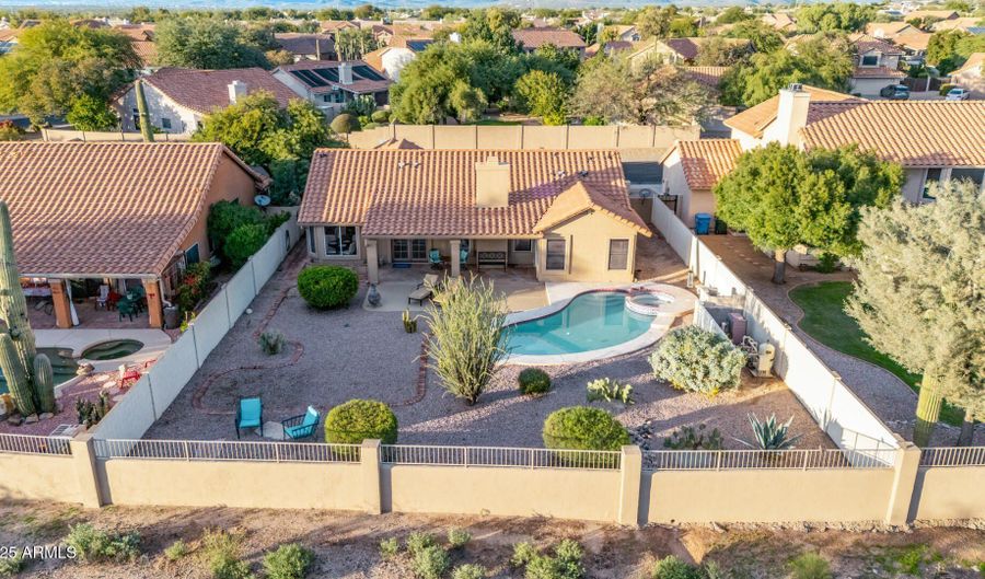 4121 E CASCALOTE Dr, Cave Creek, AZ 85331 - 3 Beds, 2 Bath