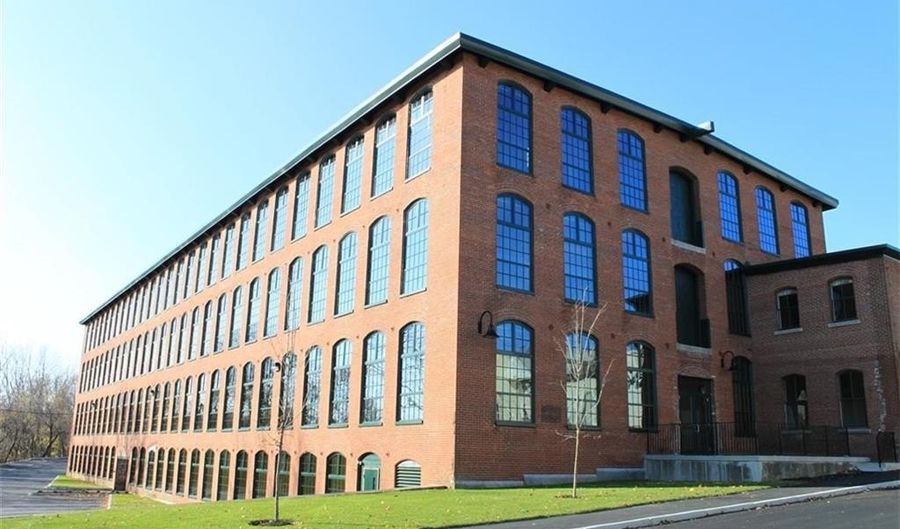 75 POCASSET St 317, Johnston, RI 02919 - 2 Beds, 2 Bath