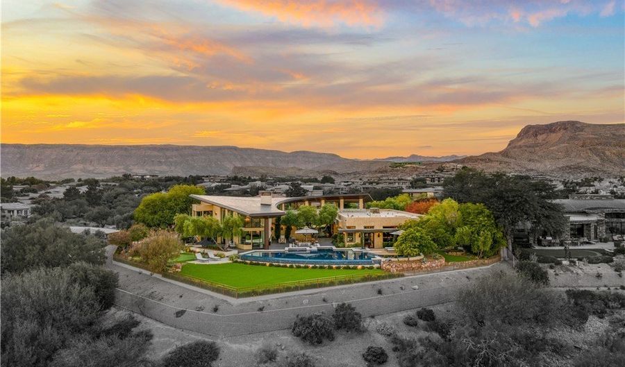 5 Promontory Ridge Dr, Las Vegas, NV 89135 - 6 Beds, 9 Bath