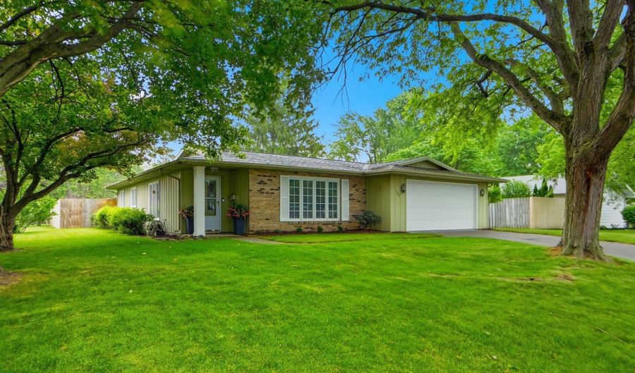 500 Greenbriar Blvd, Auburn, IN 46706 - 3 Beds, 2 Bath