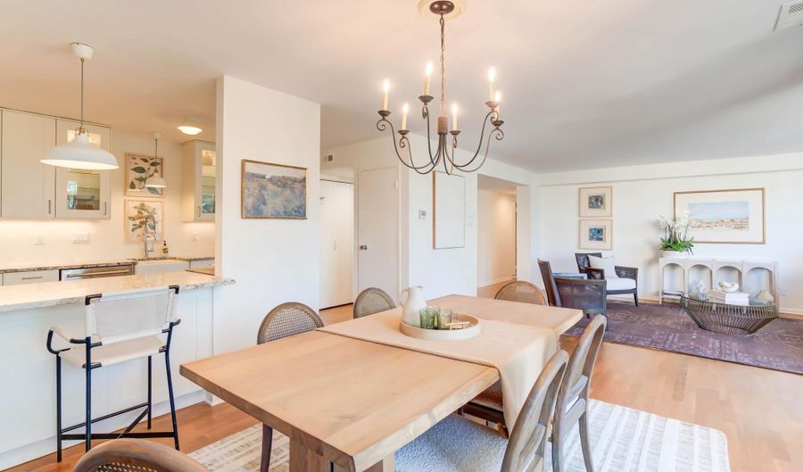 4936 SENTINEL Dr 302, Bethesda, MD 20816 - 2 Beds, 2 Bath