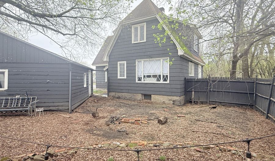 375 W Main St, Amsterdam, NY 12010 - 3 Beds, 2 Bath