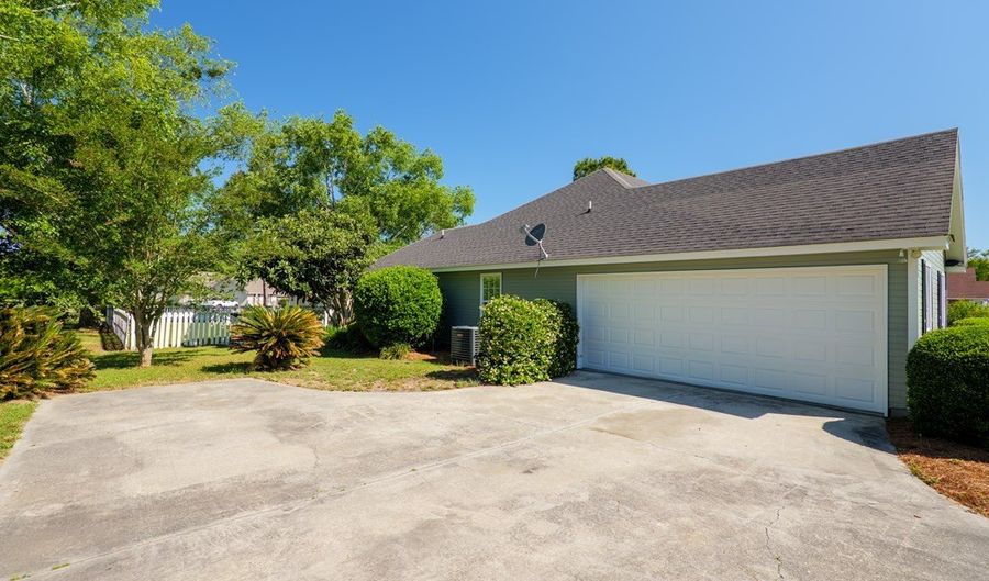 555 Coxstill Rd, Adel, GA 31620 - 3 Beds, 2 Bath