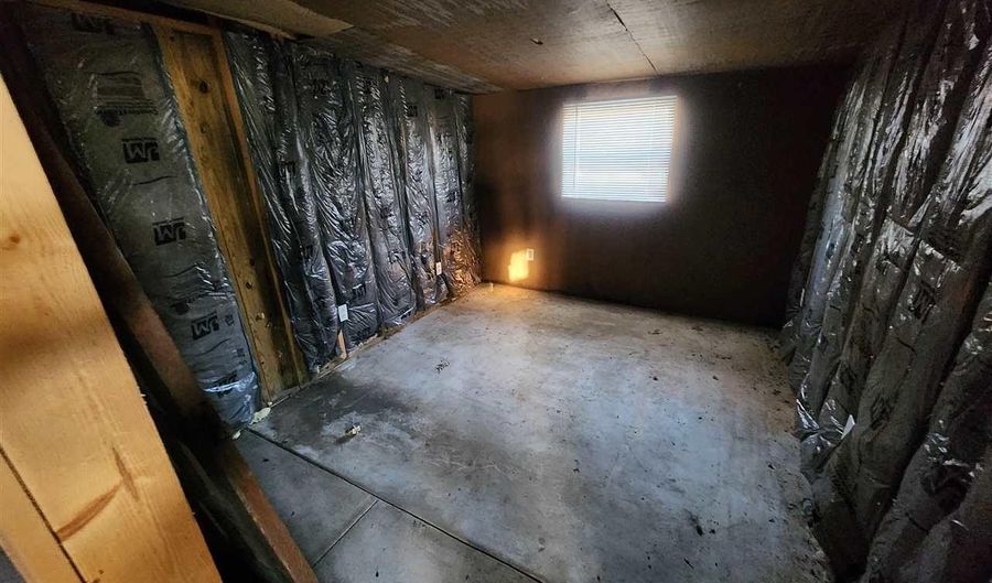 203 Logan St, Alta Vista, KS 66834 - 2 Beds, 1 Bath