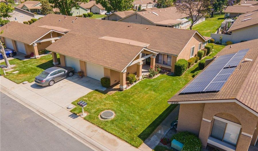 17306 Village 17, Camarillo, CA 93012 - 2 Beds, 2 Bath
