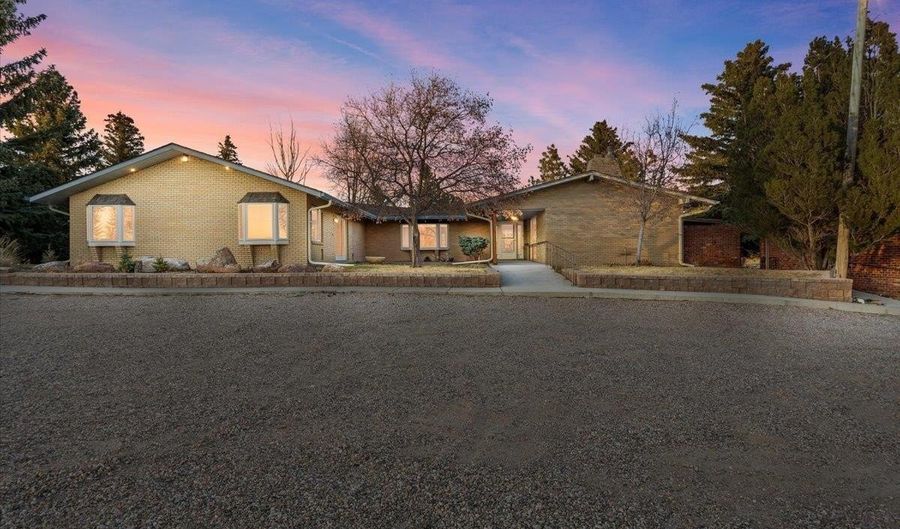 714 E OLE MAVERICK Rd, Cheyenne, WY 82009 - 5 Beds, 5 Bath