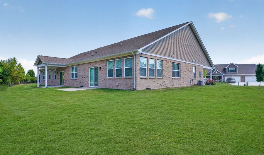 9073 Lieven St, Avon, IN 46234 - 2 Beds, 2 Bath