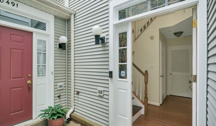 20489 COOL FERN Sq, Ashburn, VA 20147 - 3 Beds, 3 Bath