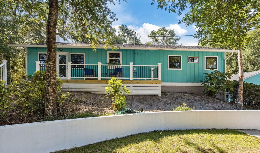 201 Hoop Pole Creek Dr, Atlantic Beach, NC 28512 - 4 Beds, 3 Bath